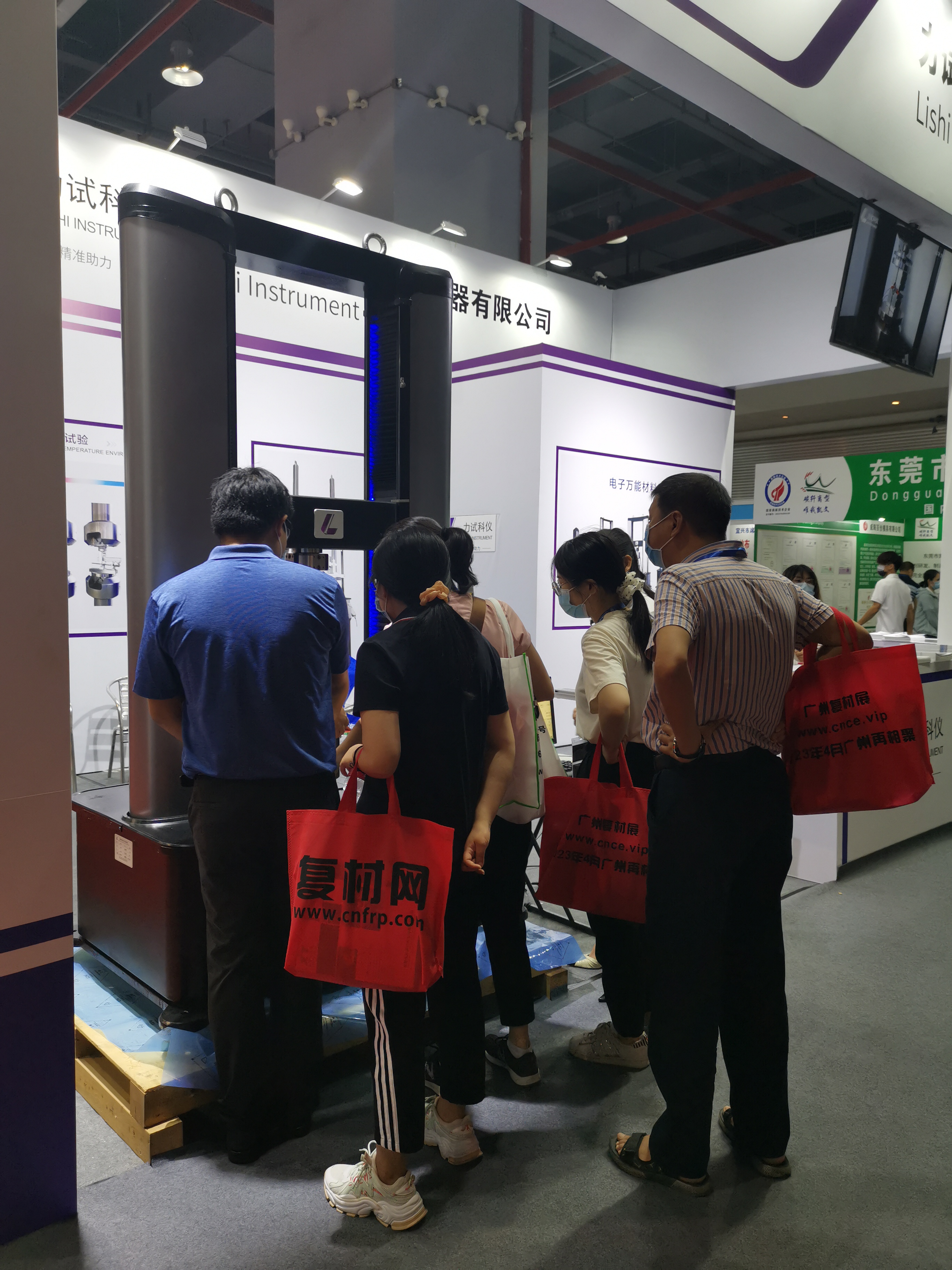 r54vyFBkTdergvL4Q4xv2w